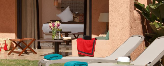 Lodge with private terrace and garden