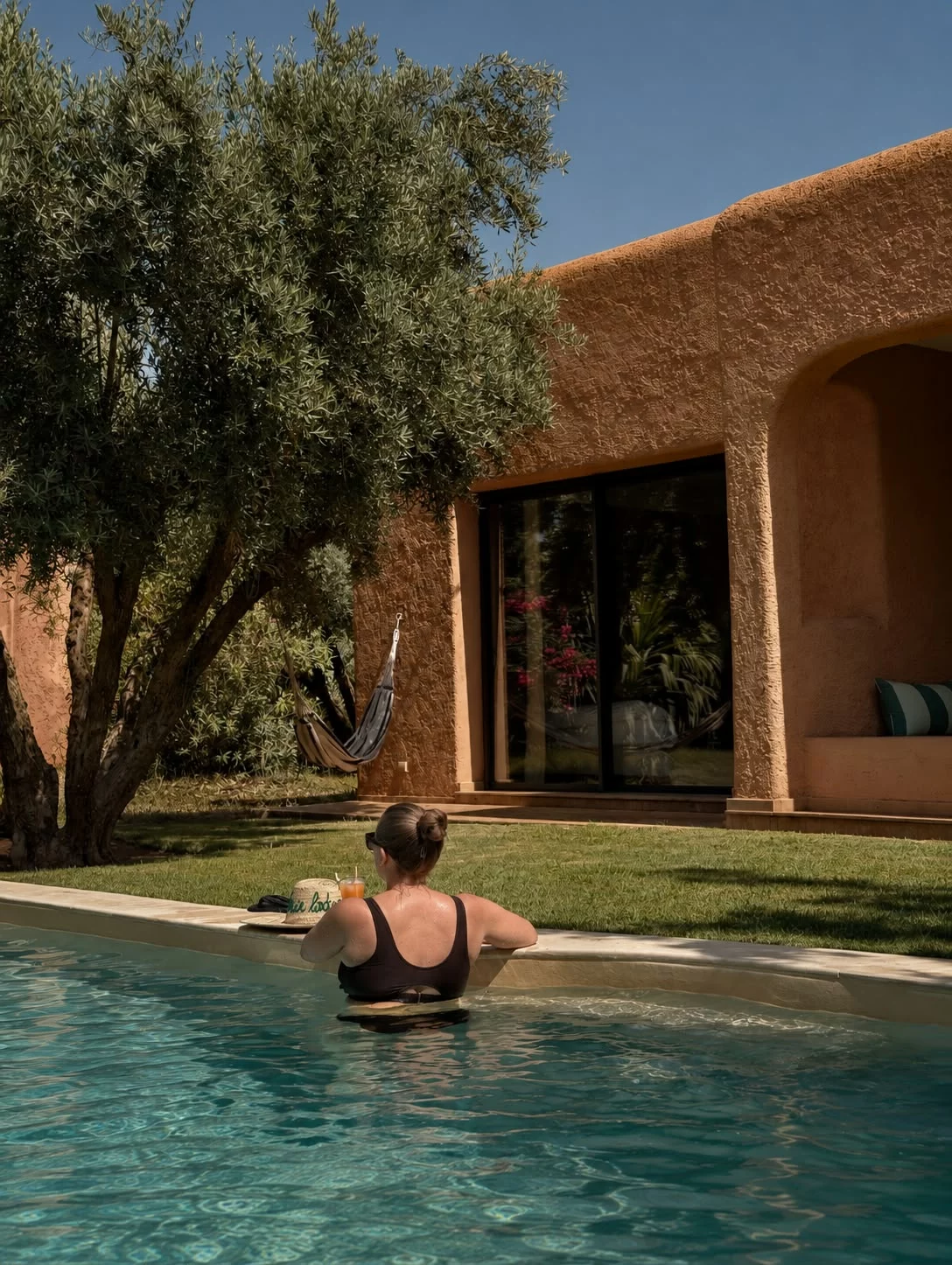 image-lodge-avec-piscine-oasis